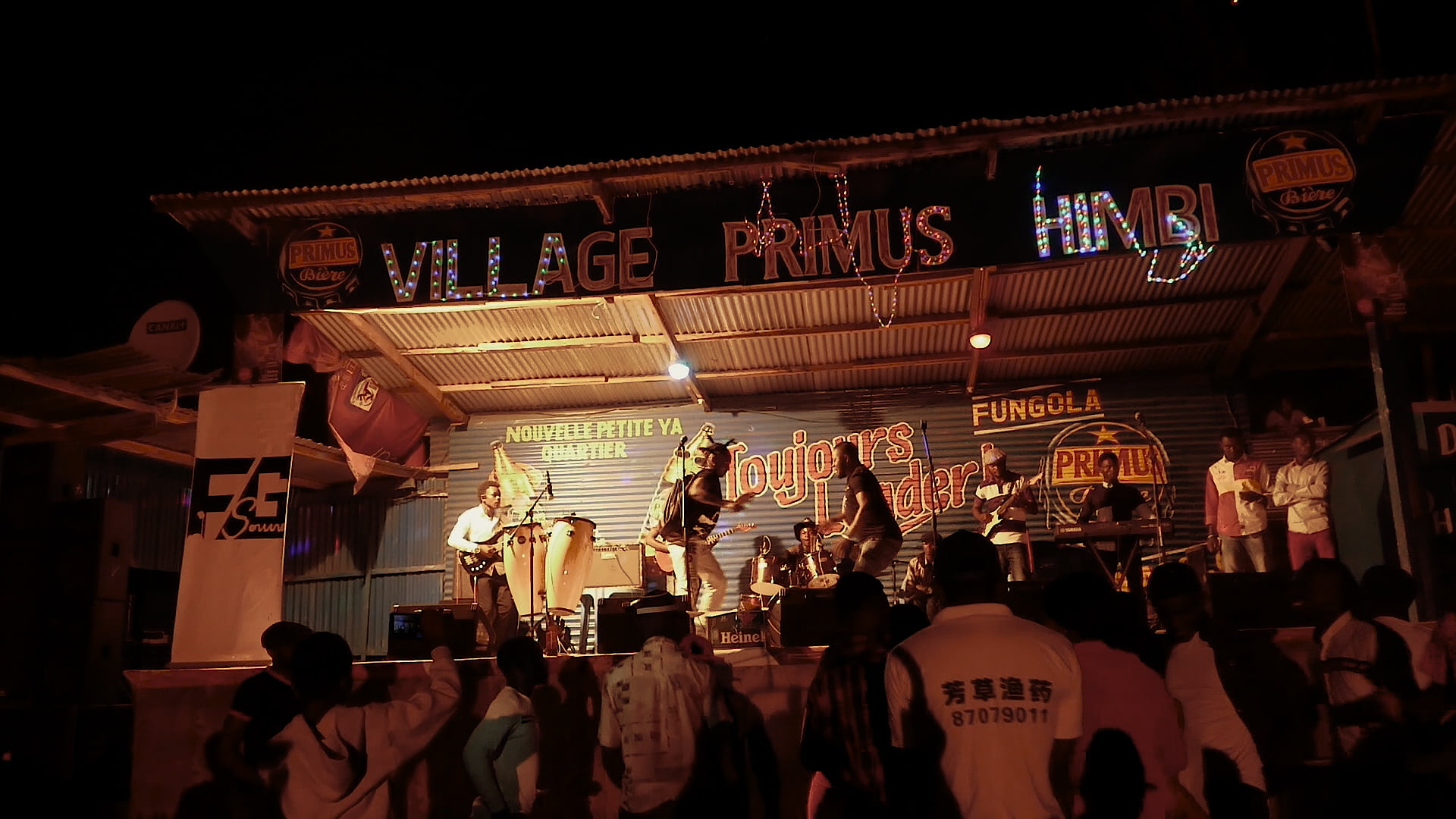 Goma: Le village Himbi avait pris feu, découvrez les artistes contributeurs 1 Goma: Le village Himbi avait pris feu, découvrez les artistes contributeurs 1