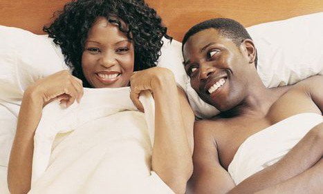 5 signes qu'une femme veut vraiment dormir avec vous 1 5 signes qu'une femme veut vraiment dormir avec vous 1