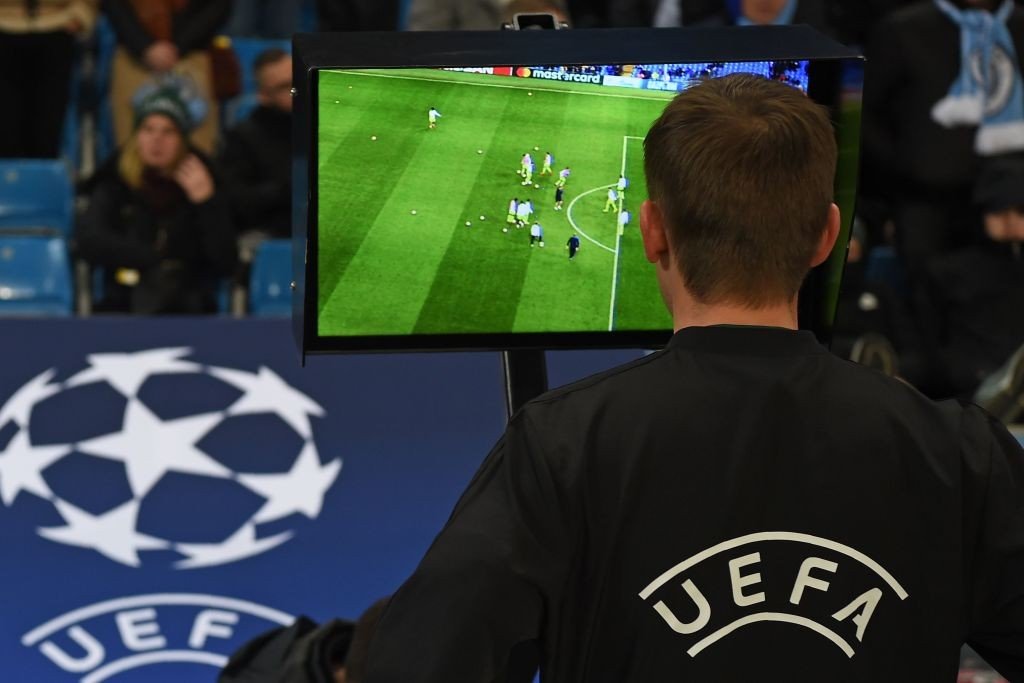DÉBAT : Quel est le plus gros problème du foot ? 2 DÉBAT : Quel est le plus gros problème du foot ? 2