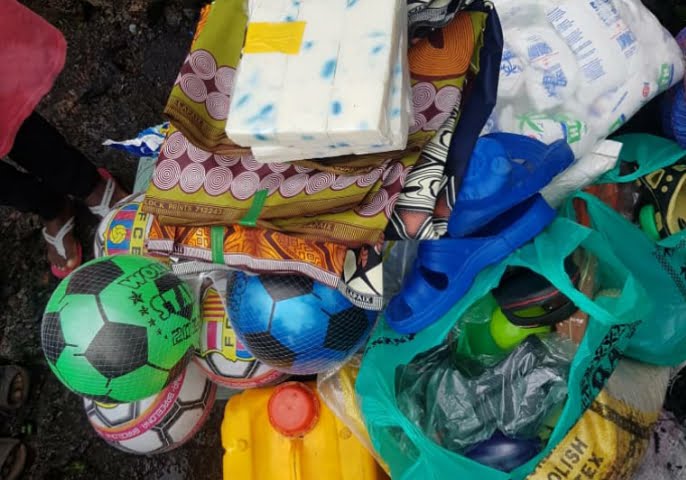 GOMA: El-Weezya fait un acte de charité pour les orphelins , et promet d'ouvrir une fondation pour l'encadrement des enfants orphelins. 5 GOMA: El-Weezya fait un acte de charité pour les orphelins , et promet d'ouvrir une fondation pour l'encadrement des enfants orphelins. 5