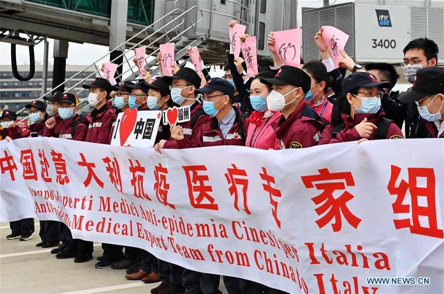 COVID-19: La Chine envoie un troisième groupe d'experts médicaux en Italie 2