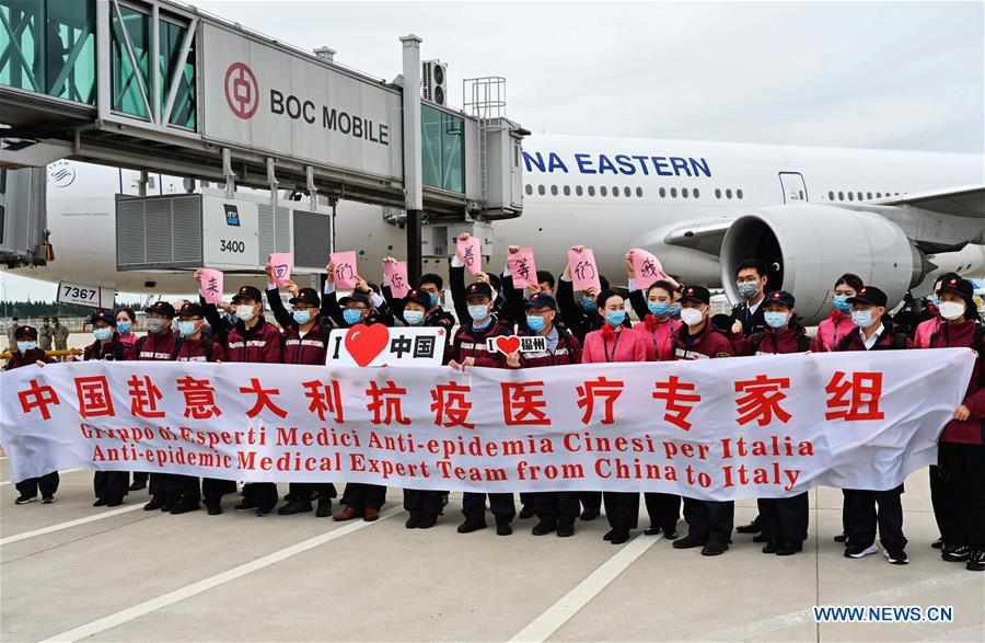 COVID-19: La Chine envoie un troisième groupe d'experts médicaux en Italie 1