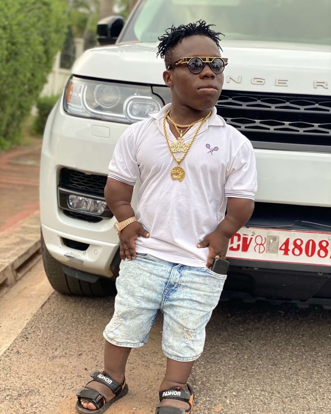 Le milliardaire nain Shatta Bandle montre sa "belle femme" (Photos) 3