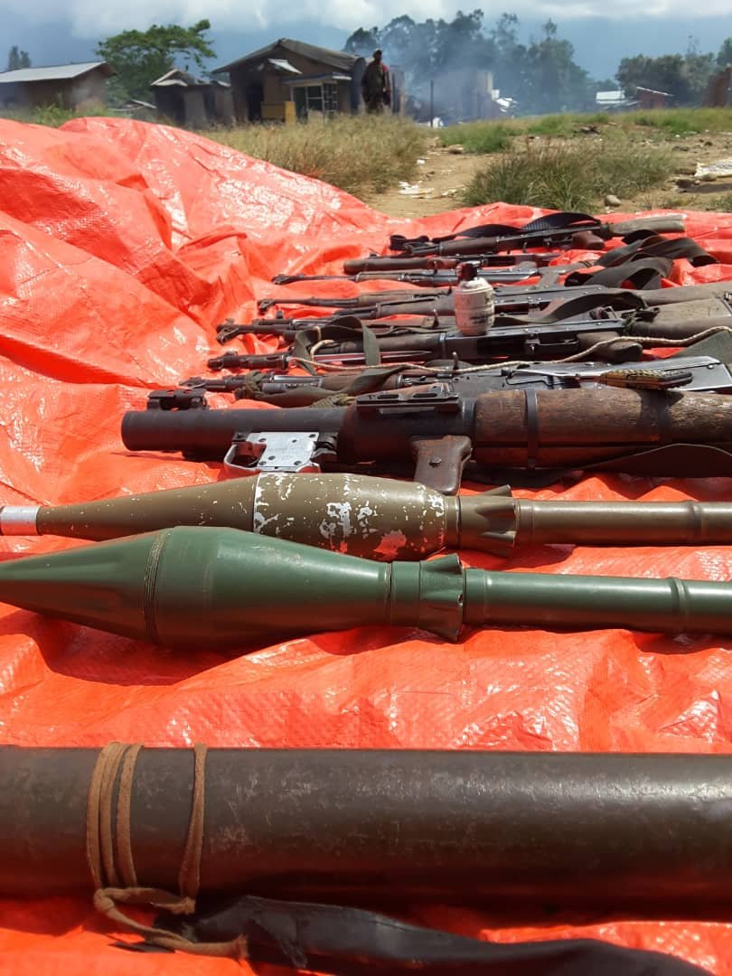 Nord-Kivu : 3 miliciens maï-maï capturés par les FARDC à Butembo 1 Nord-Kivu : 3 miliciens maï-maï capturés par les FARDC à Butembo 1